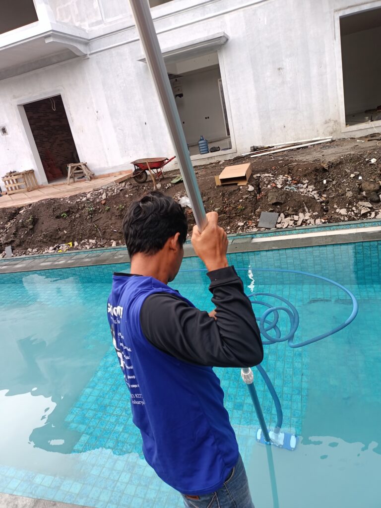 Perawatan Kolam Renang