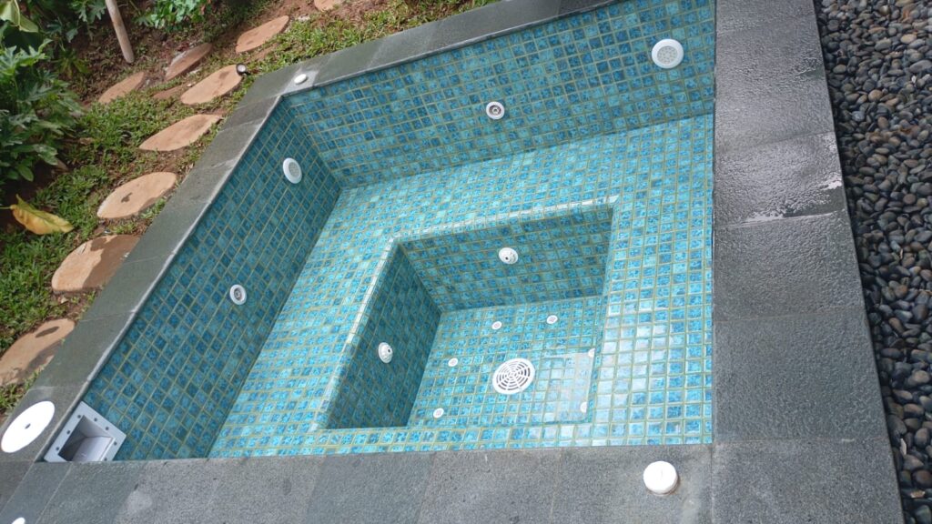 Pembuatan Spa/Jacuzzy